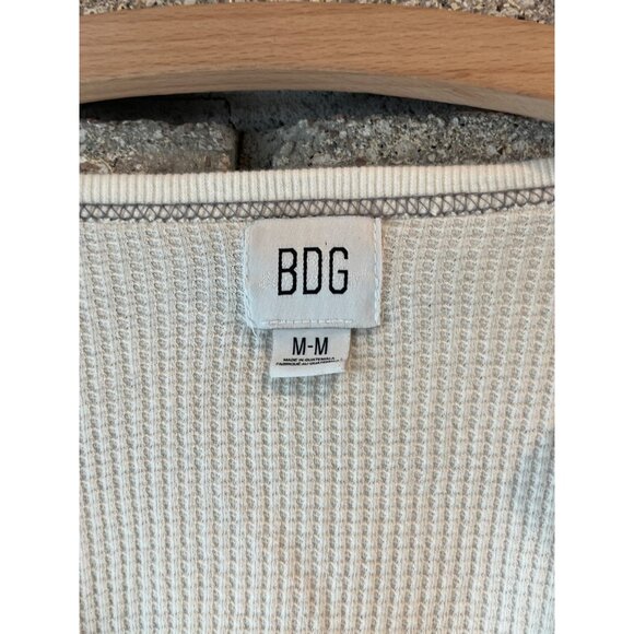 BDG White Textured Long Sleeve Waffle Knit Cropped Top With Raw Hem & Contrast S - Picture 3 of 9